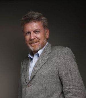 LIC. ROBERTO RUVALCABA VÁZQUEZ